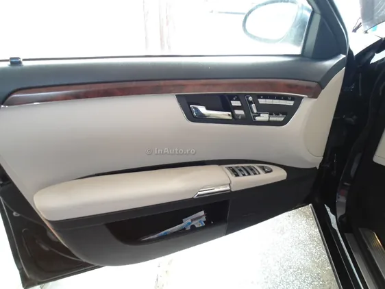 Detailing interior InAuto
